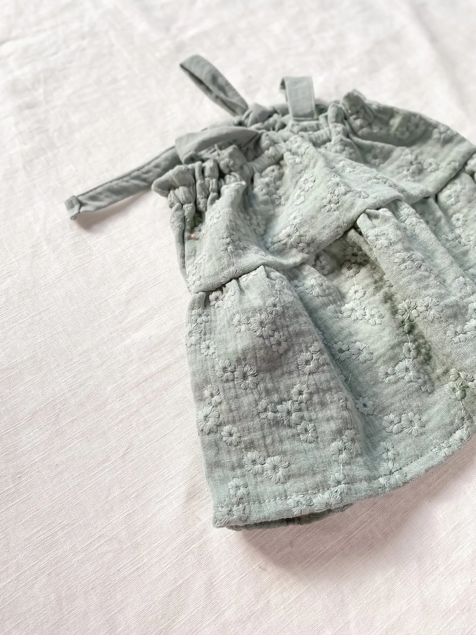 Baby dress / embroidered muslin - olive