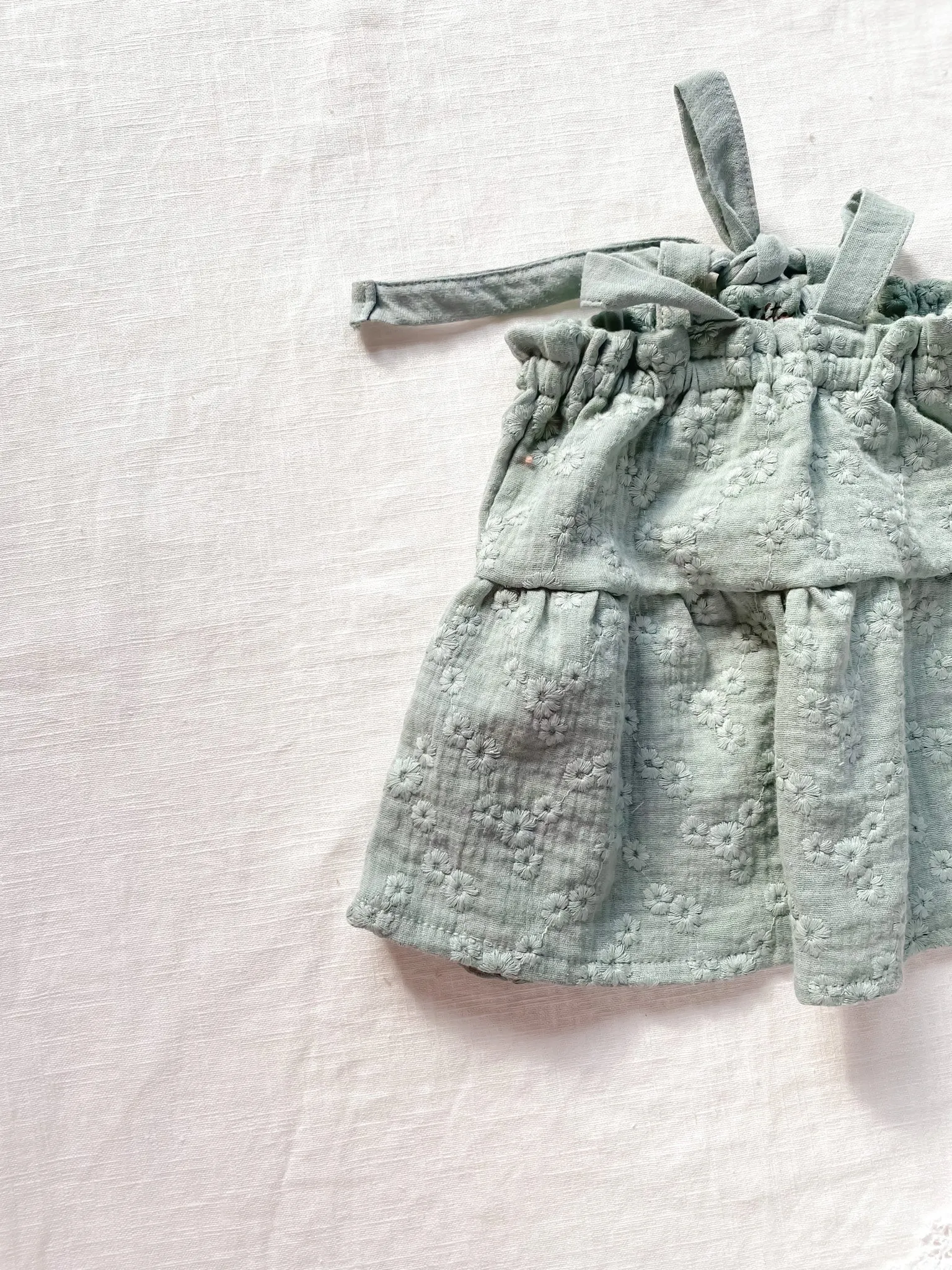 Baby dress / embroidered muslin - olive