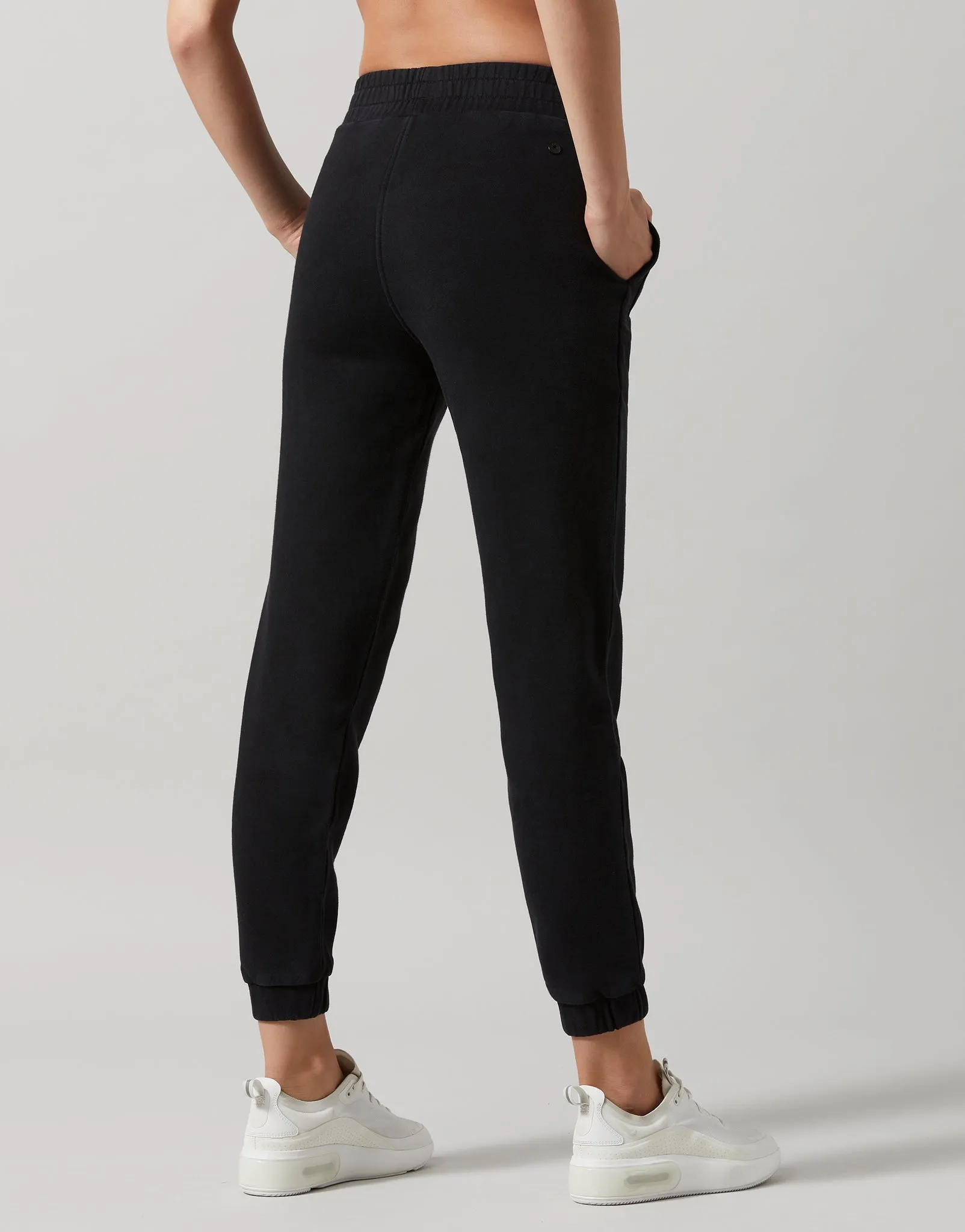 Elliott Track Pants in Black